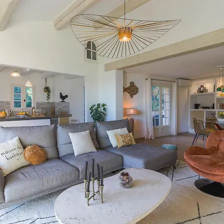 Penthouse La Vigie アパート